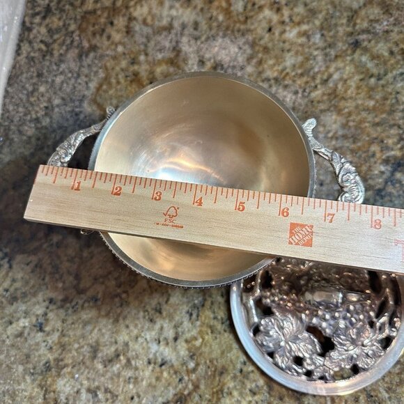 VTG Hollywood Regency Pedestal Lidded Bowl 7" Yellow Brass Grapes Leaves EUC MCM - Picture 10 of 13